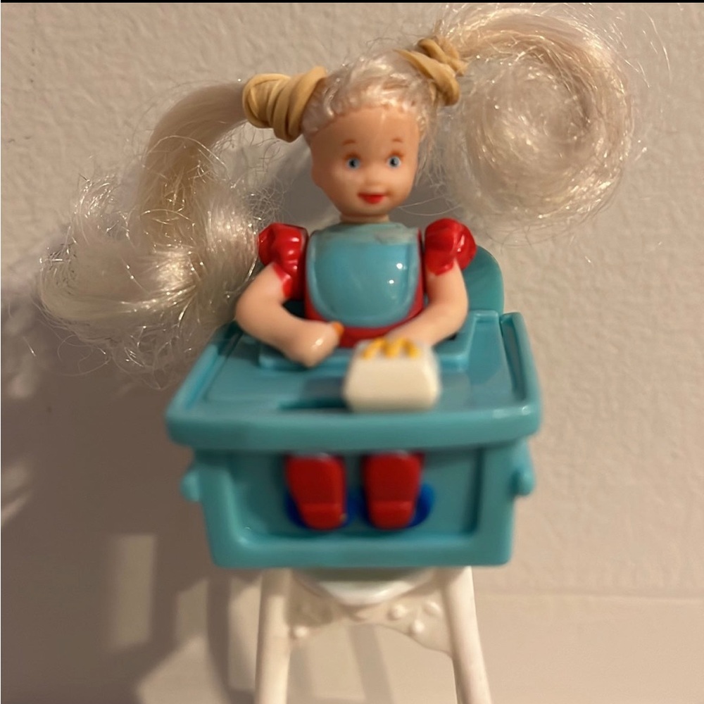McDonalds 1998 Barbie eatin fun Kelly